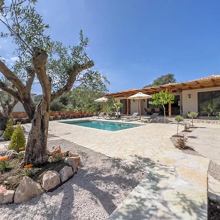 Merelia Villa Kondaraíni